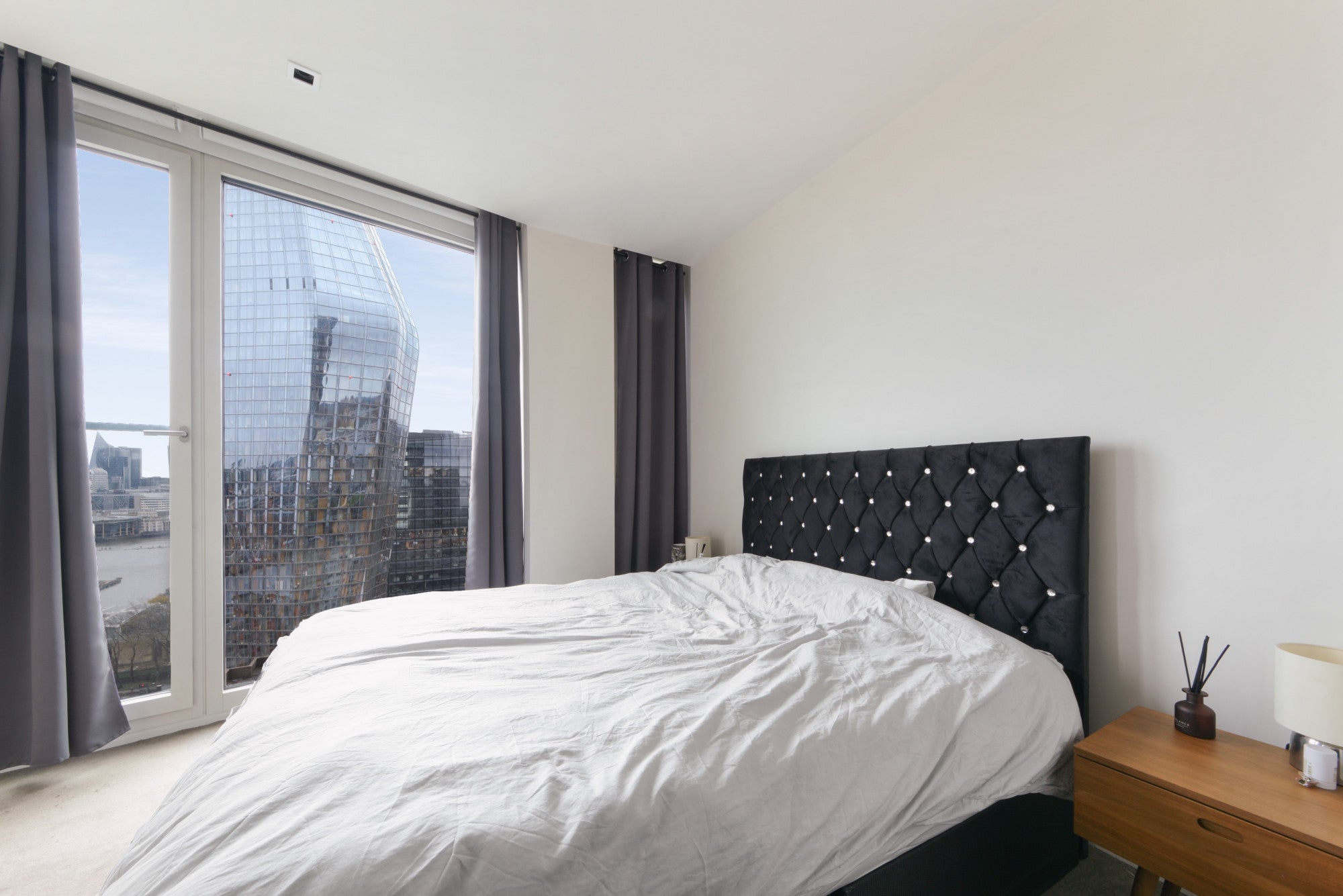 Flat Hatfields in Greater London