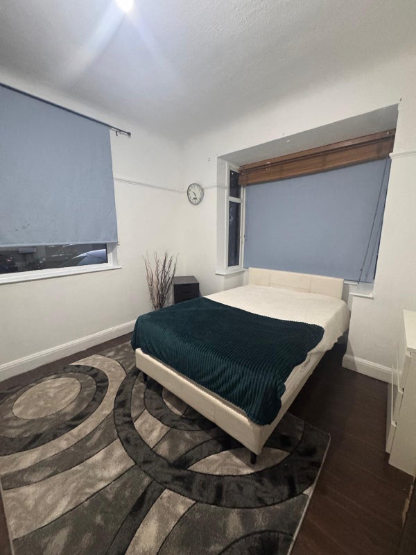 Room Hawthorne Avenue in Greater London
