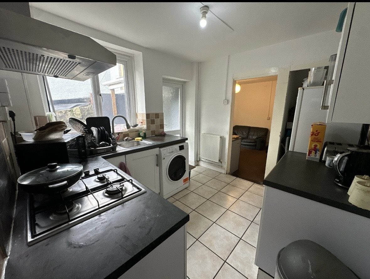 House Kingsland Terrace in Pontypridd