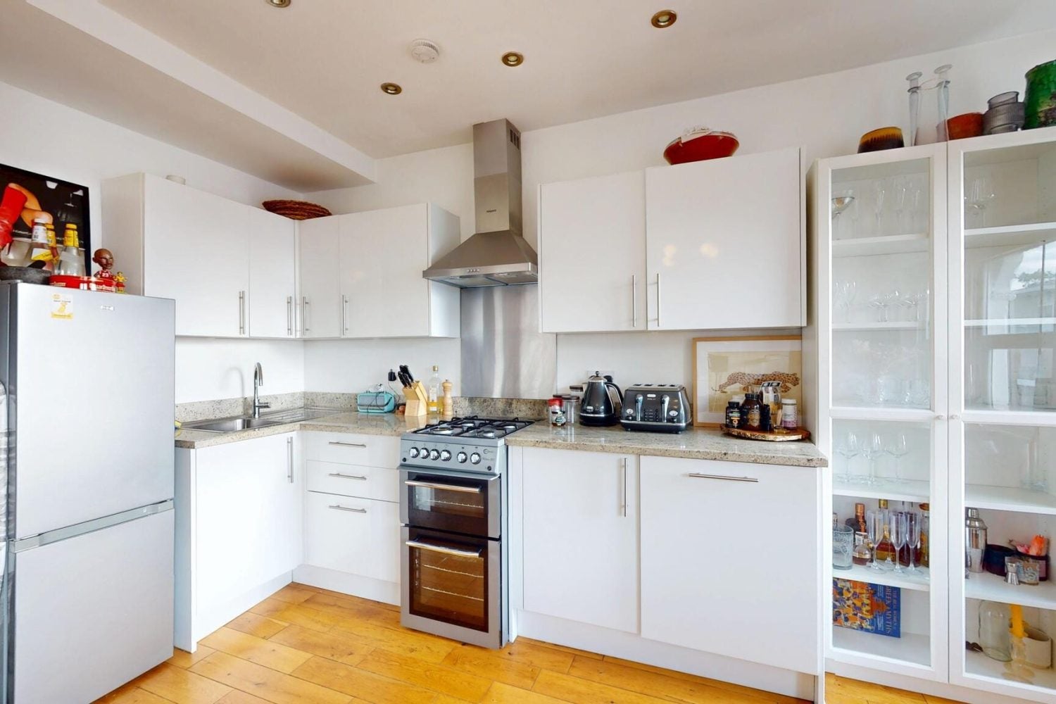 Flat Oakhurst Grove in Greater London