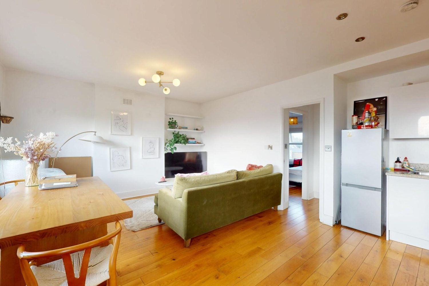 Flat Oakhurst Grove in Greater London