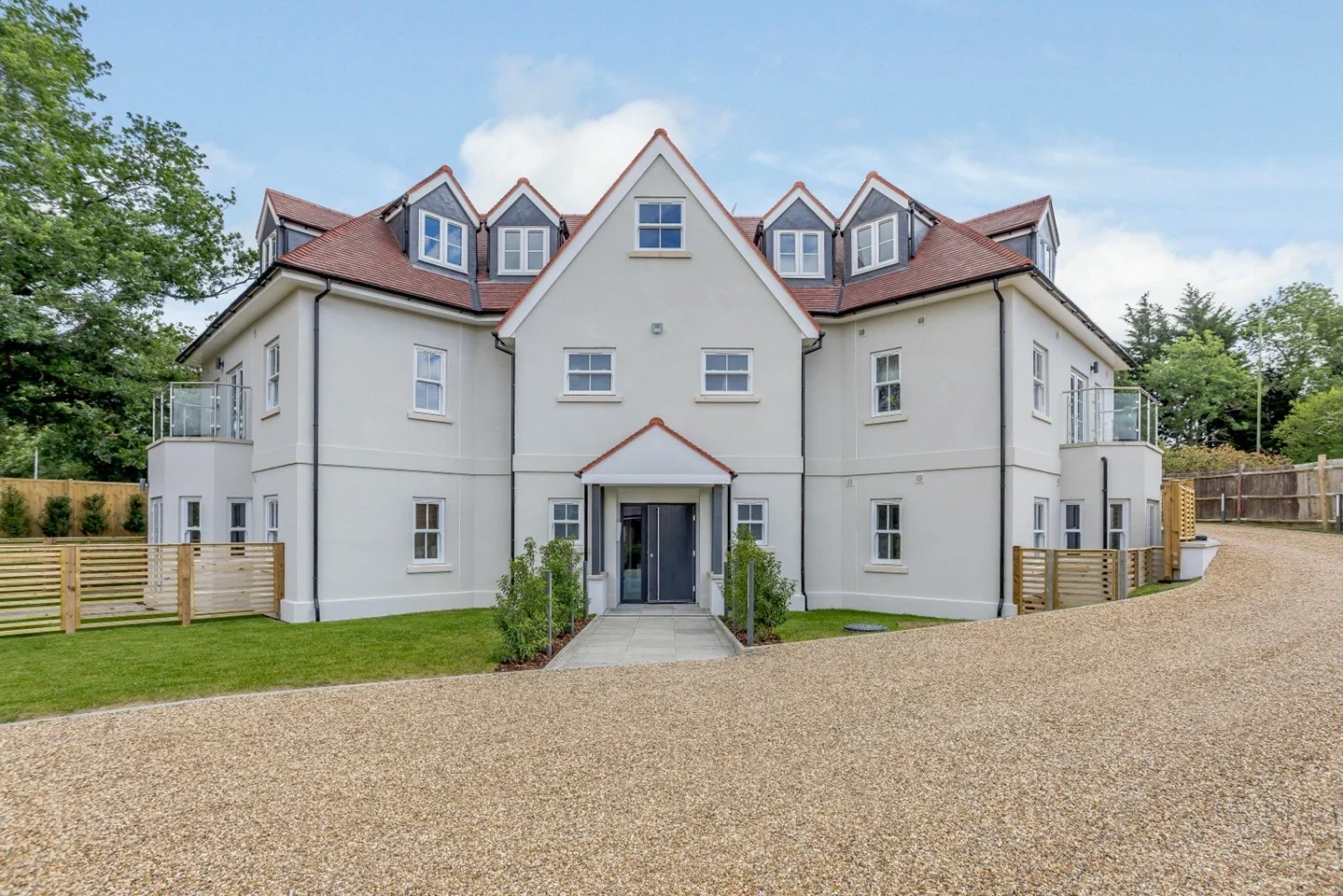 Flat Bell Lane in Welwyn Hatfield