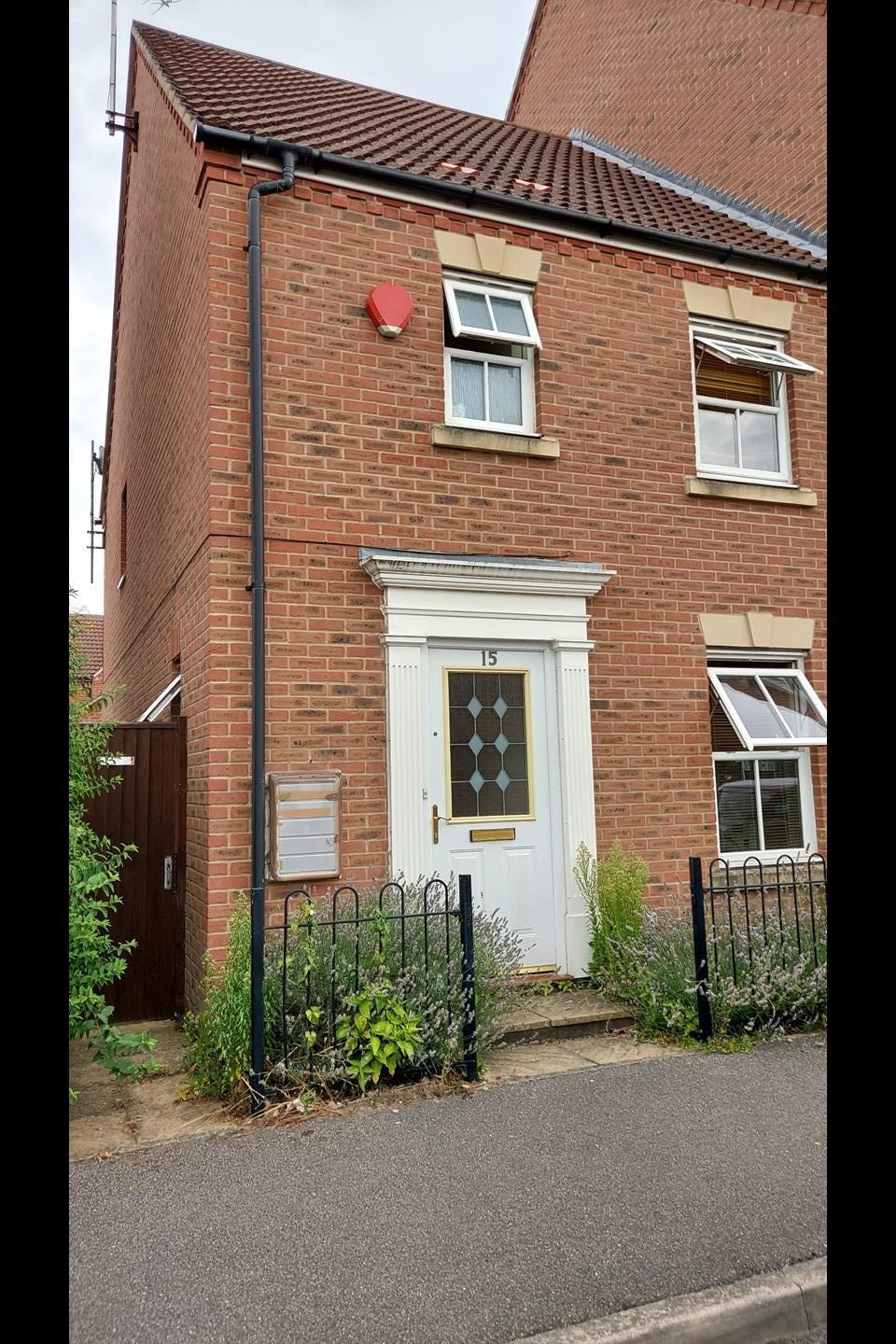 House Tracy Avenue in Slough