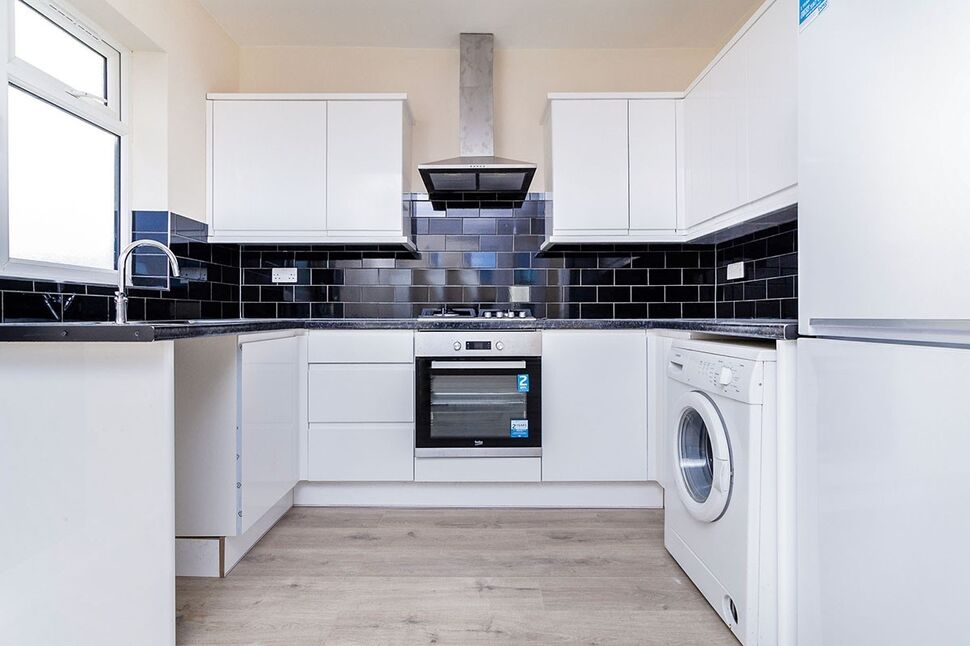 Flat Fosters Mews in Dartford