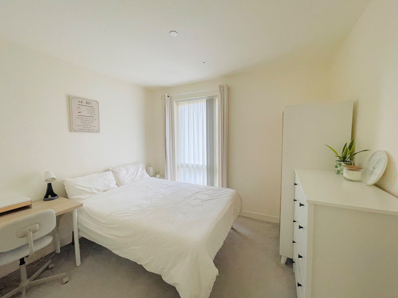 Room No 1 Street in Greater London