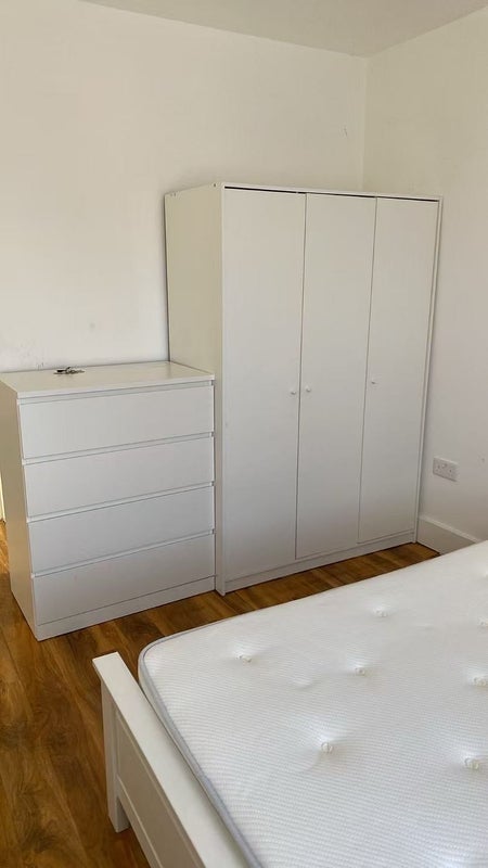 Room Springfield Road in Greater London