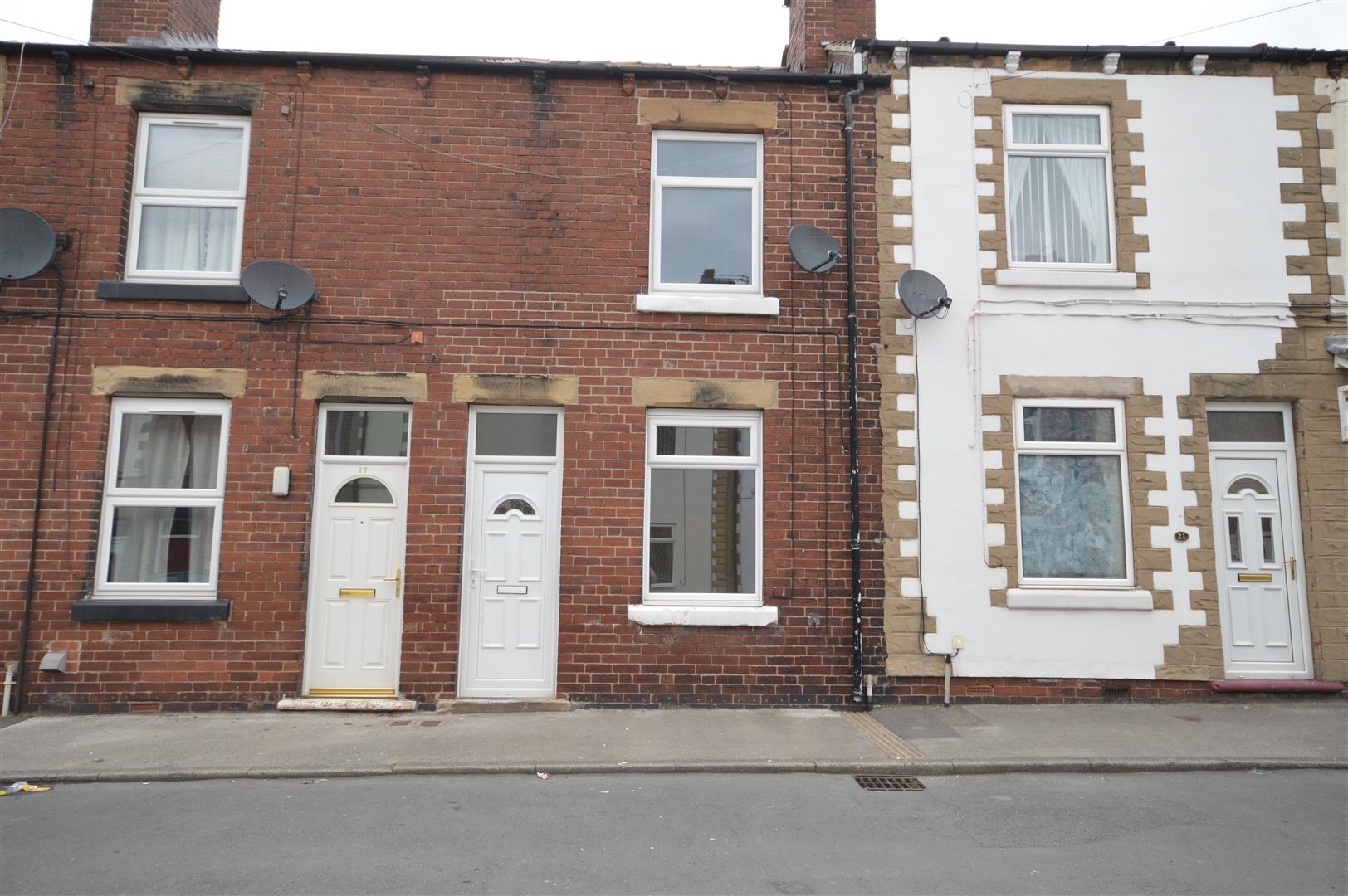 House Robbins Terrace in Wakefield
