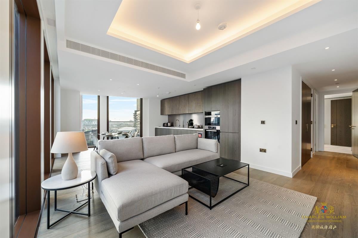 Flat Carnation Way in Greater London