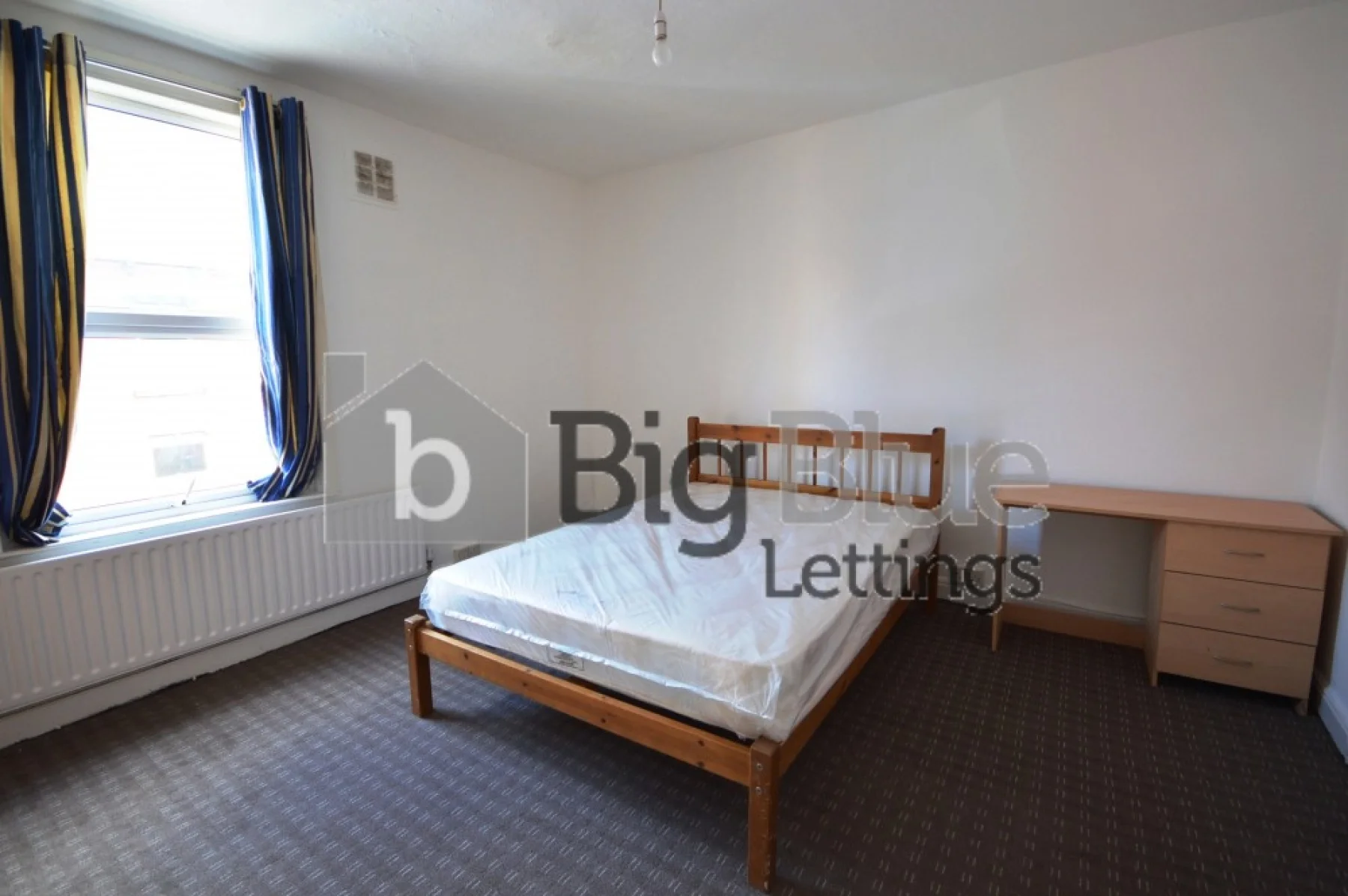 Flat Back Spring Grove Walk in Leeds