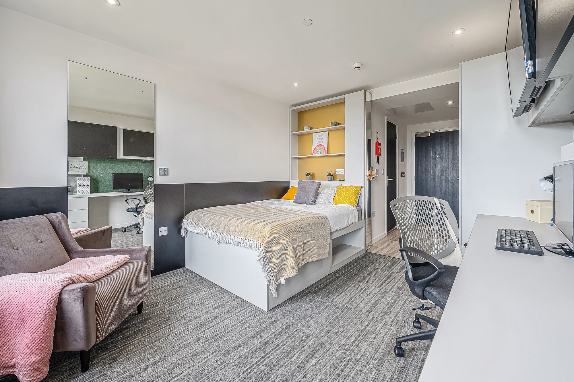 Room Castlebank Street in Glasgow