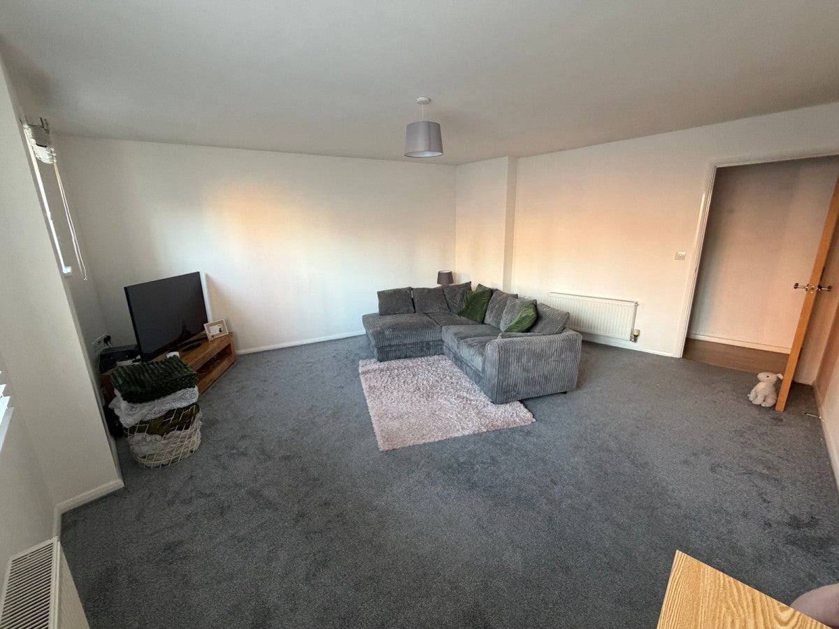 Flat Kyle Close in North East Derbyshire