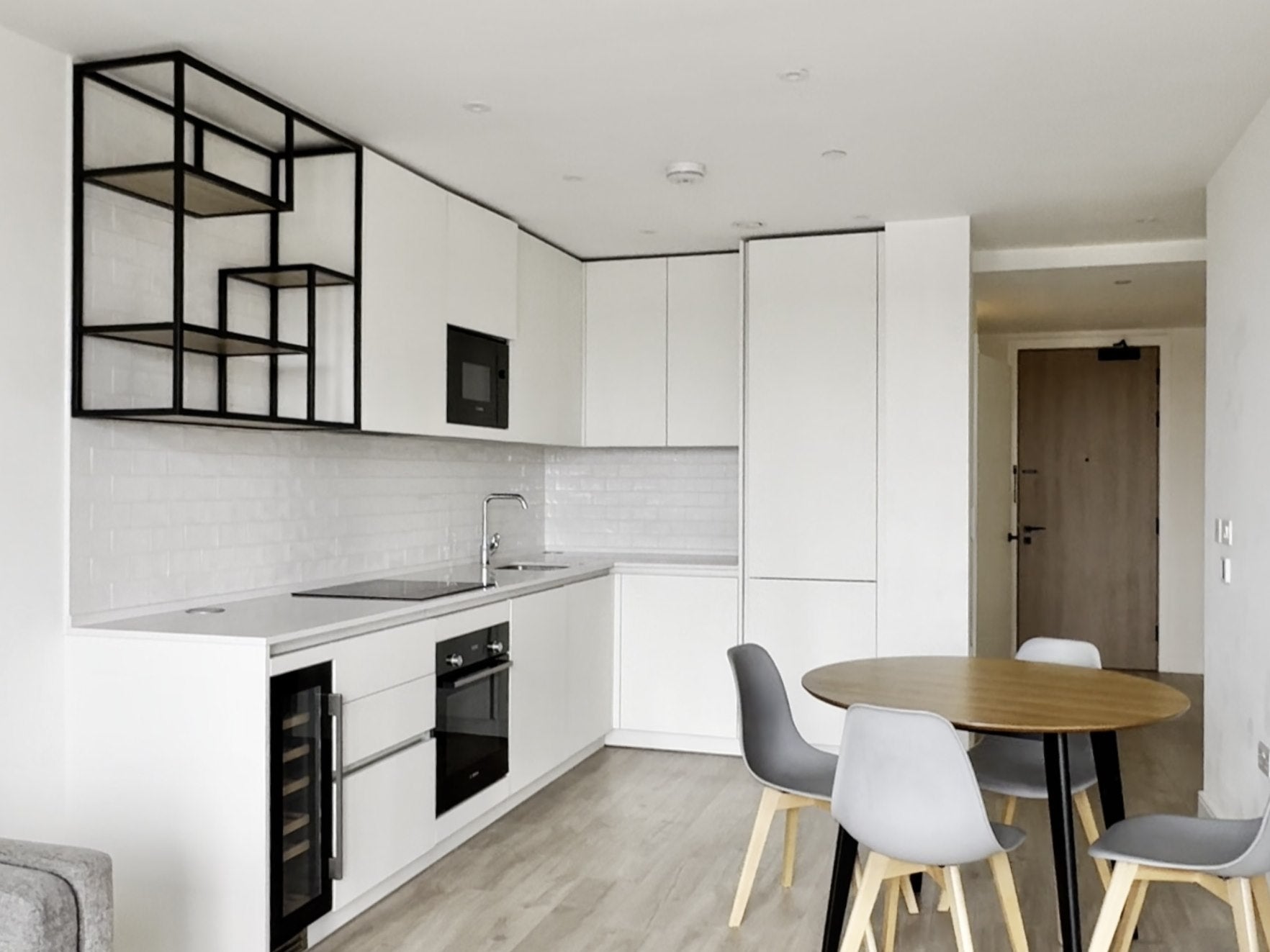 Flat Bilton Road in London