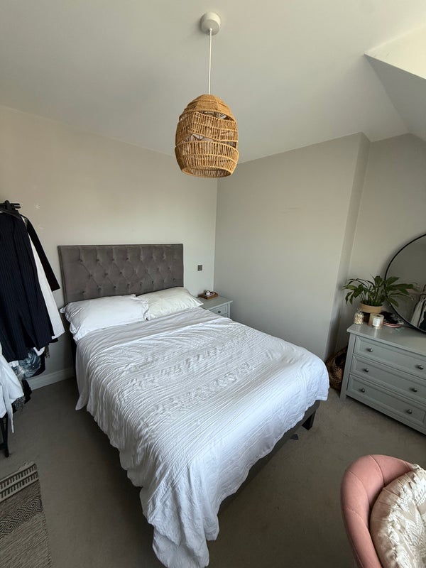 Room Ribblesdale Road in Greater London