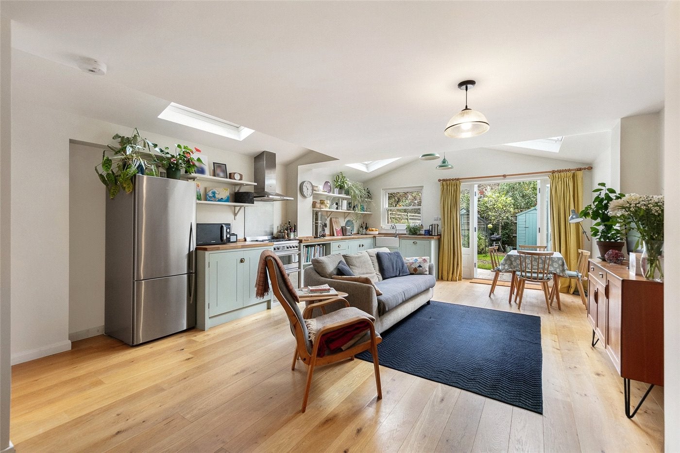 Flat Mexfield Road in Greater London