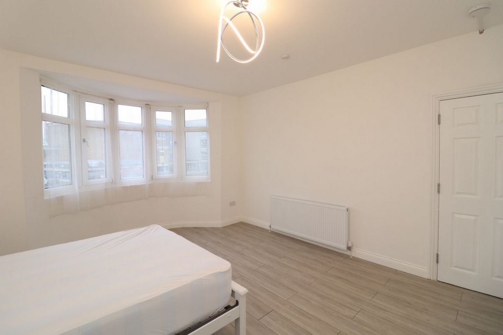 Room Globe Road in Greater London