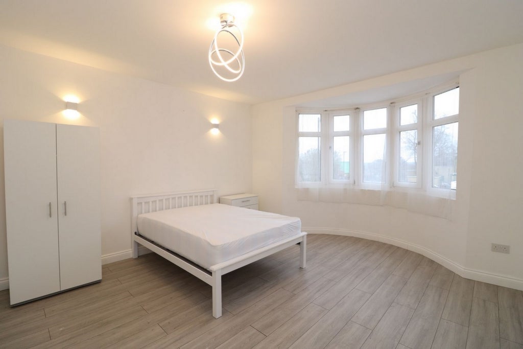 Room Globe Road in Greater London