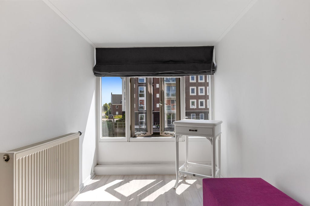 Tussenwoning te koop: Geeuwkade 48, Sneek