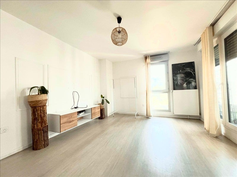Flat Avenue Paul Herbe in Sarcelles