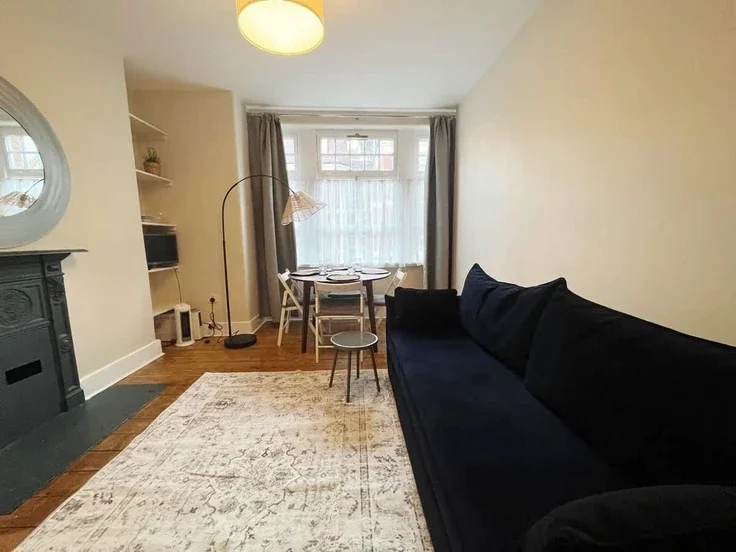 Flat Davies Street in City of Westminster