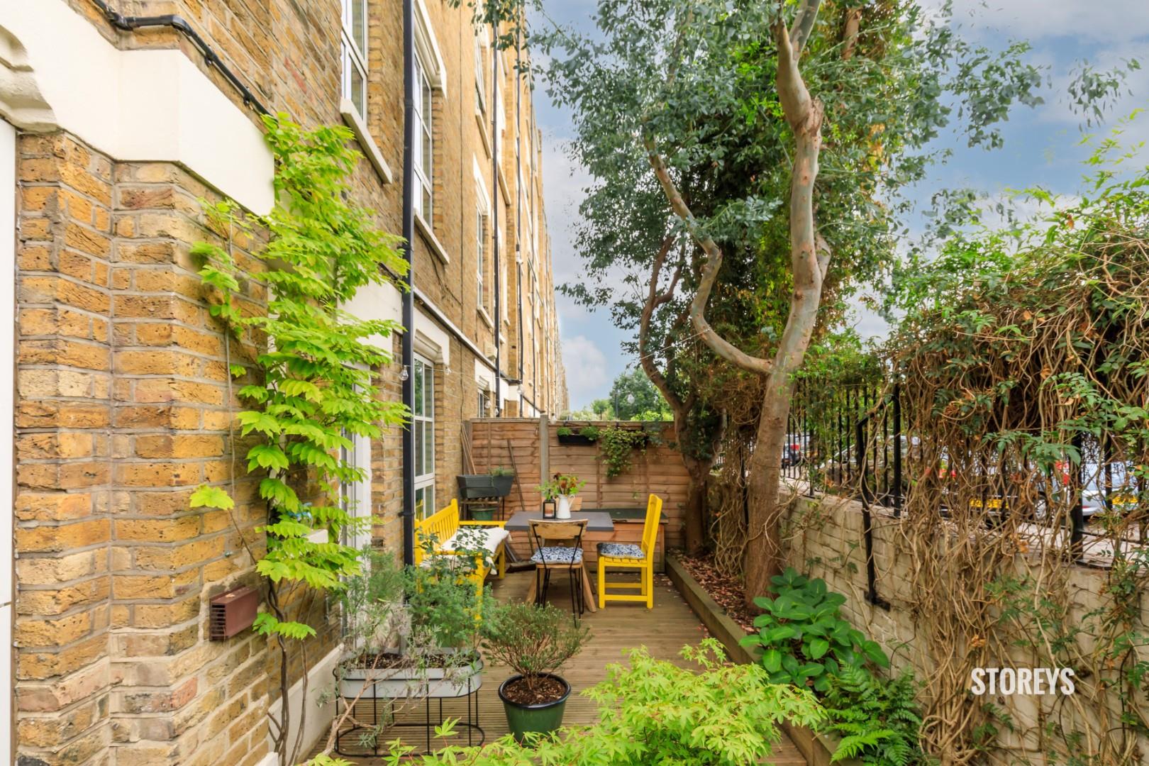 Flat Wilmot Street in Greater London