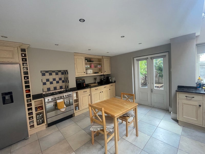 House Kingwood Road in Greater London