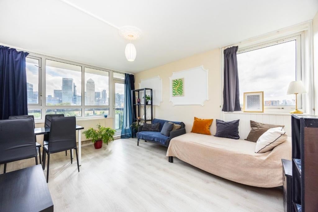 Flat Carmen Street in Greater London