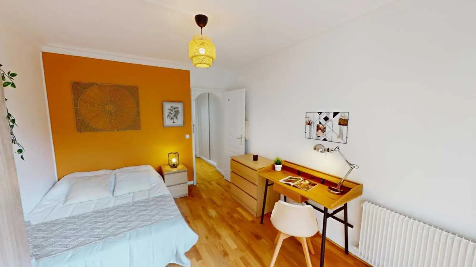 Room Rue Guersant in Paris