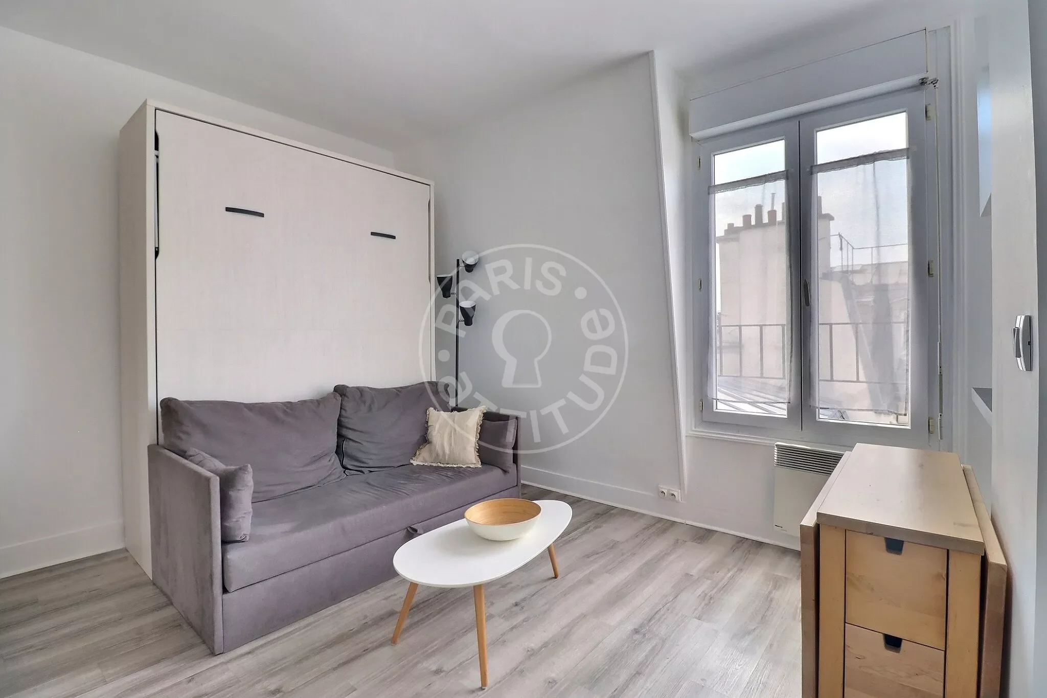 Flat Rue de Verneuil in Paris
