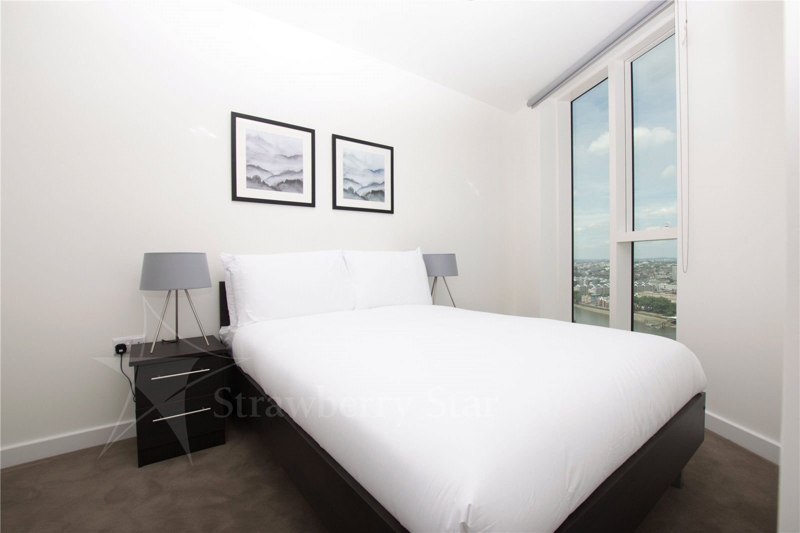 Flat Wyvil Road in Greater London