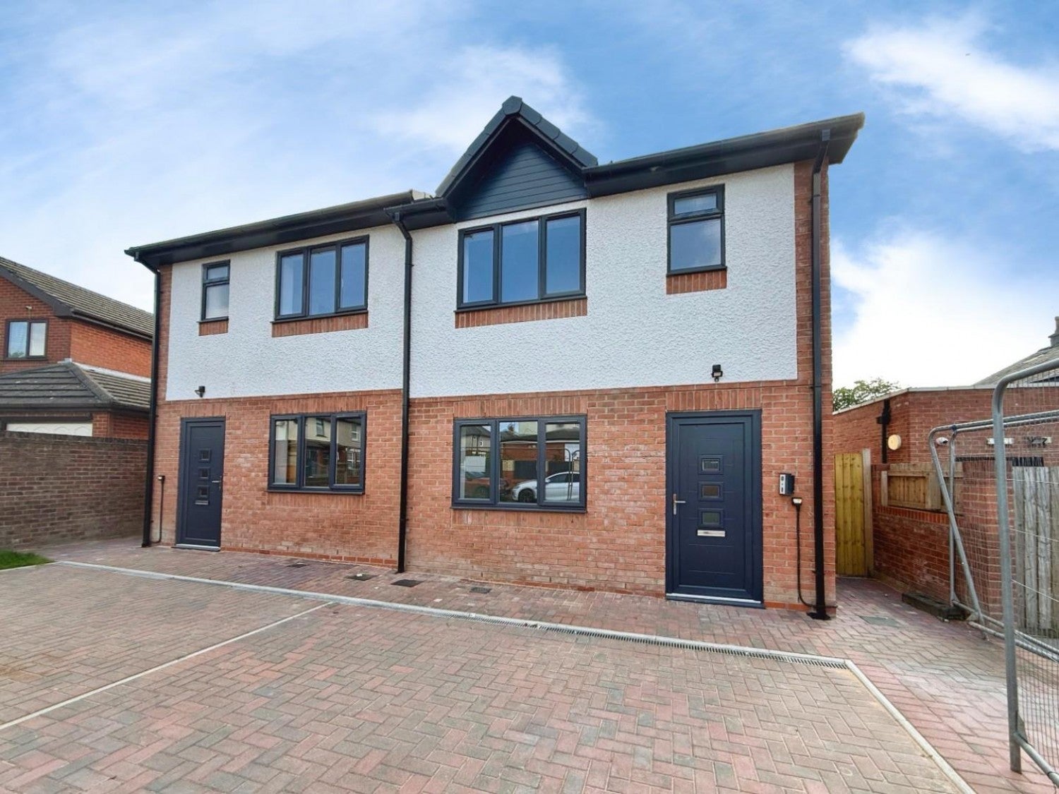 Flat Tinkersfield in Leigh