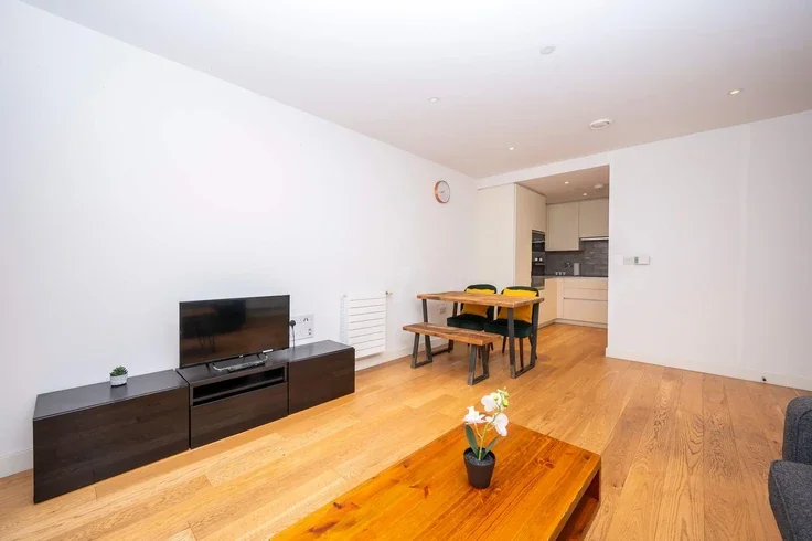 Flat Maud Street in Greater London