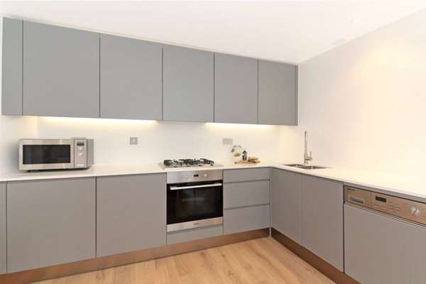 Flat Weston Street in Greater London