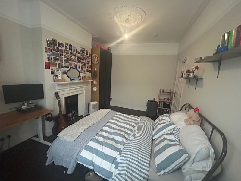 Room Cavendish Road in Greater London