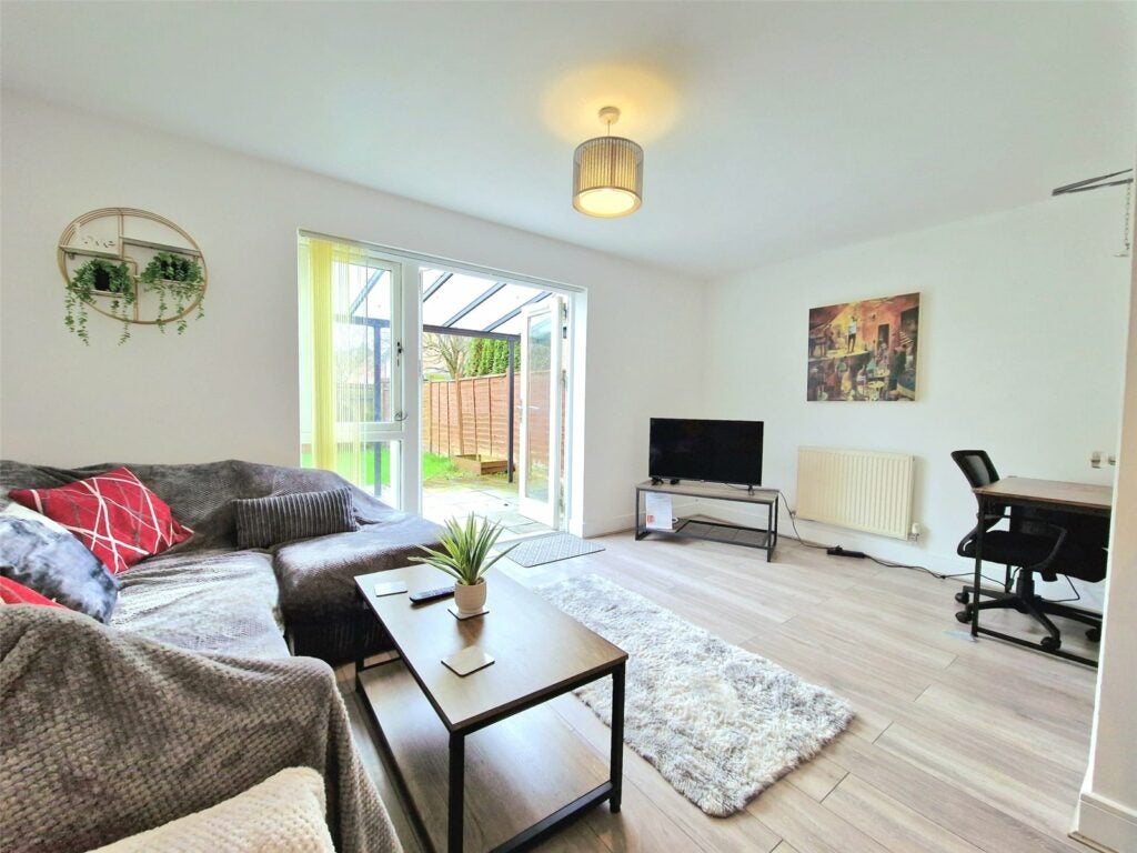 House Vulcan Drive in Bracknell
