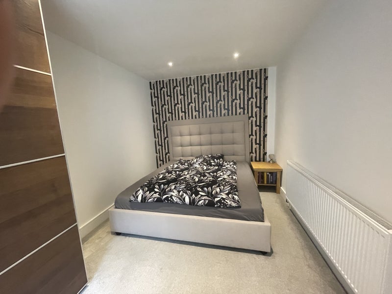 Room Milton Road in Greater London