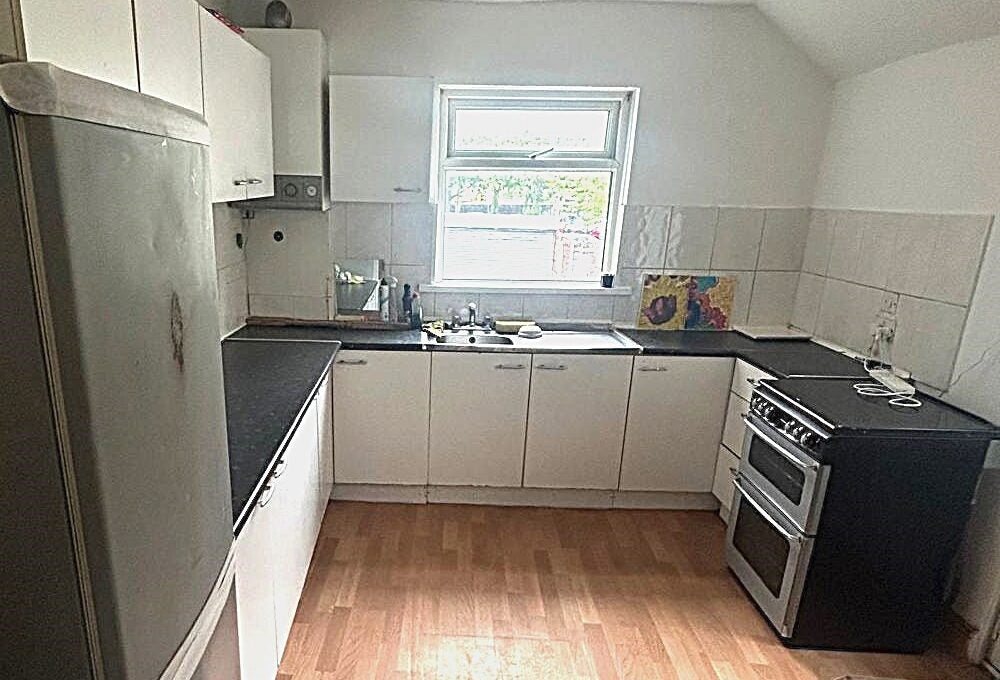 Flat Cowbridge Road East in Cardiff