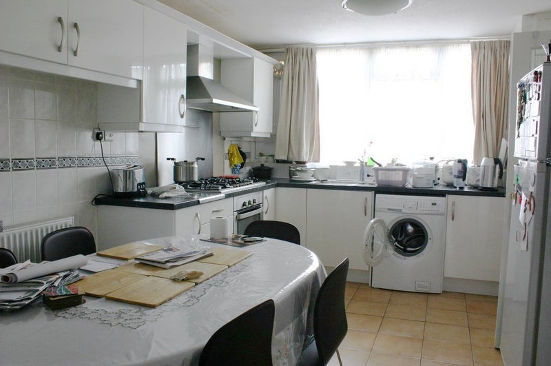 Room Coney Way in Greater London