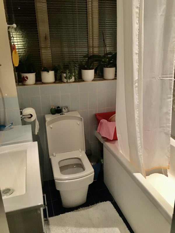 Room Coney Way in Greater London