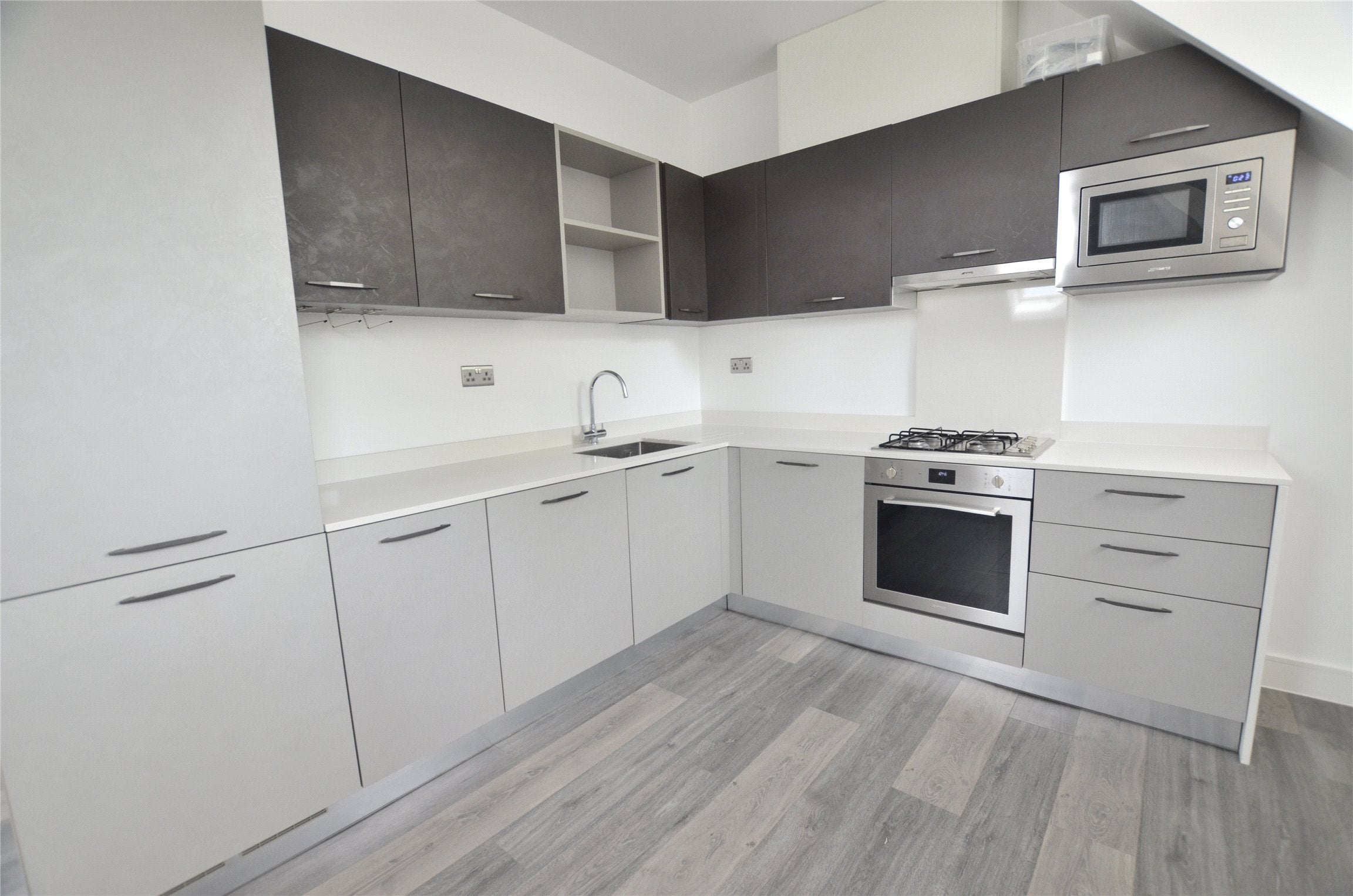 Flat Riddlesdown Road in Greater London