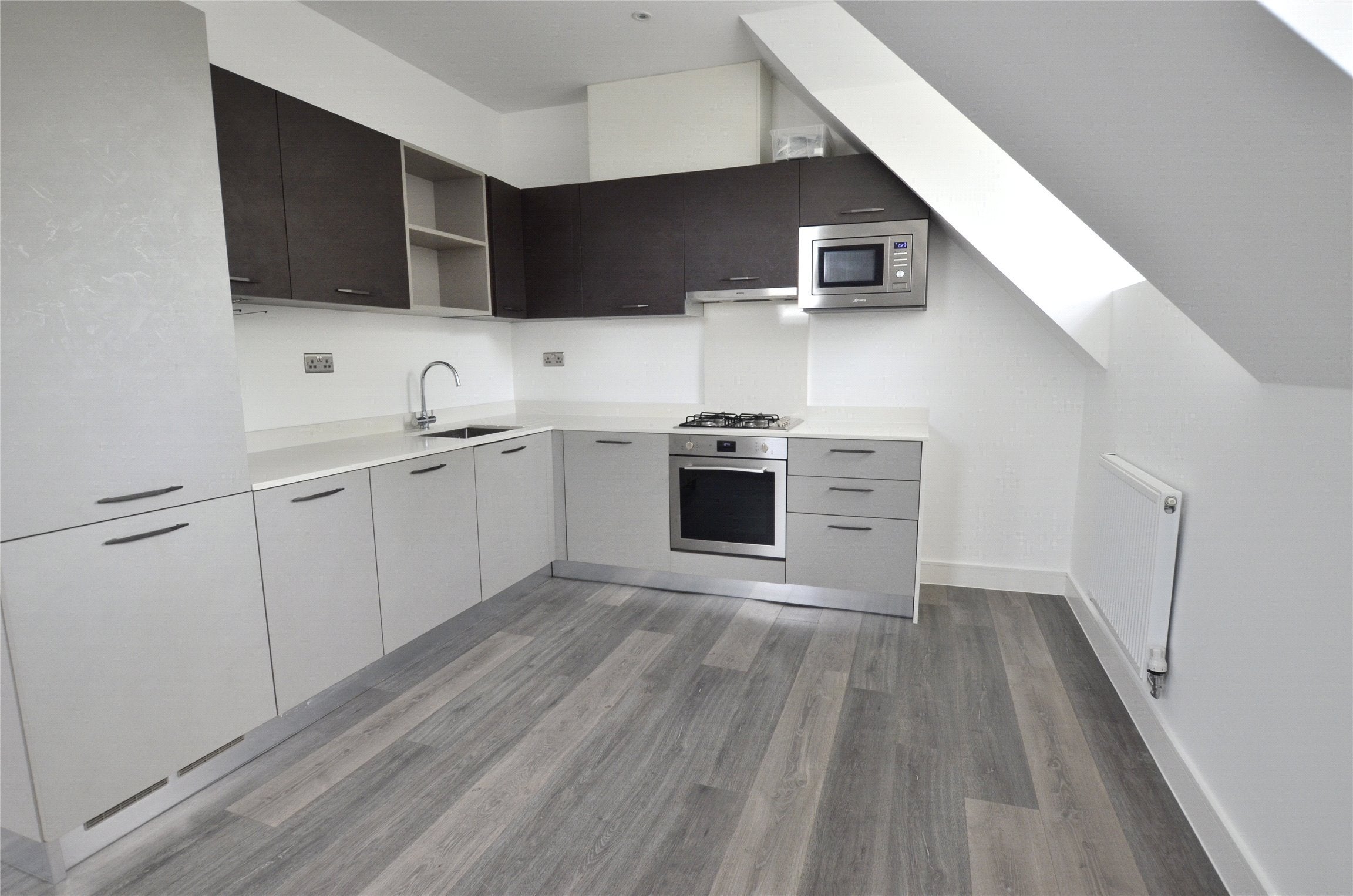Flat Riddlesdown Road in Greater London