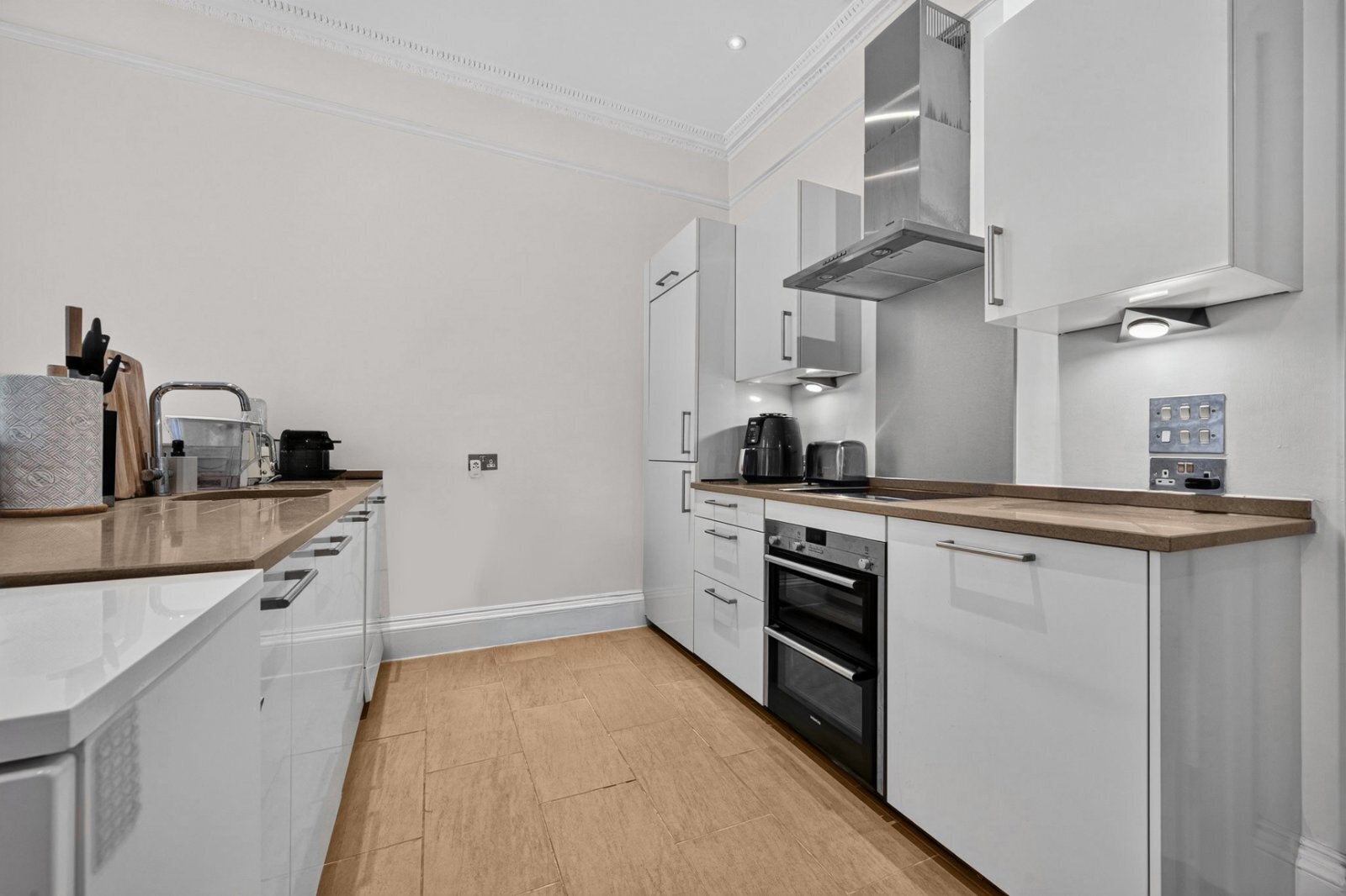 Flat Gower Street in Greater London