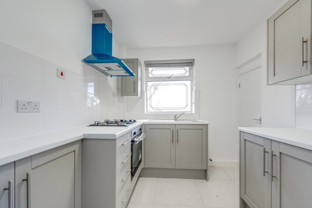 Flat Wilton Road in Greater London