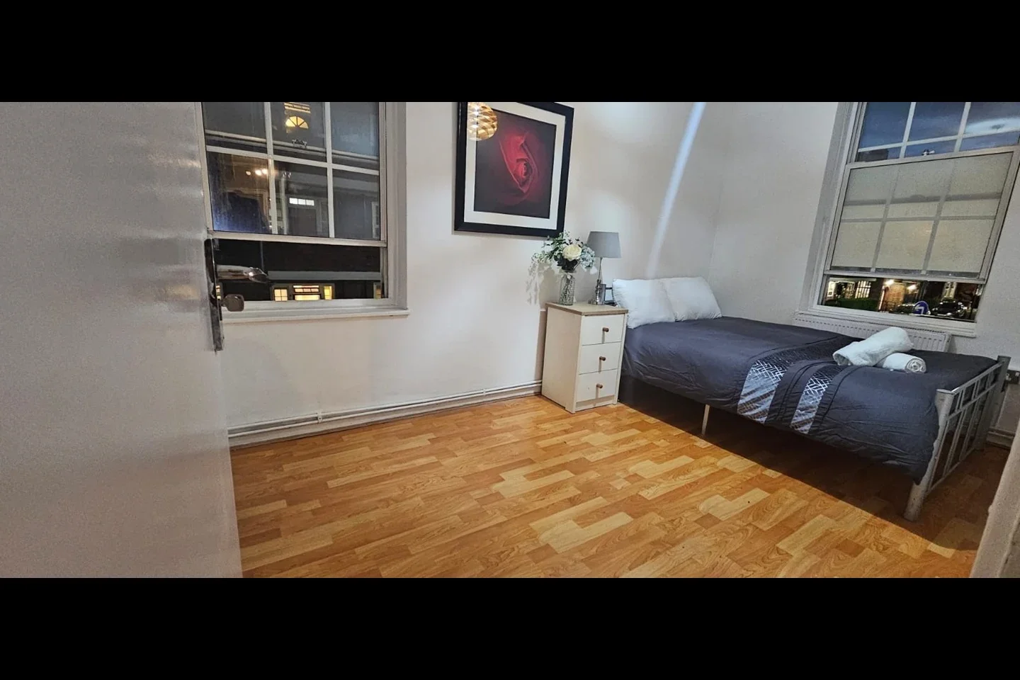 Room Shadwell Gardens in Greater London