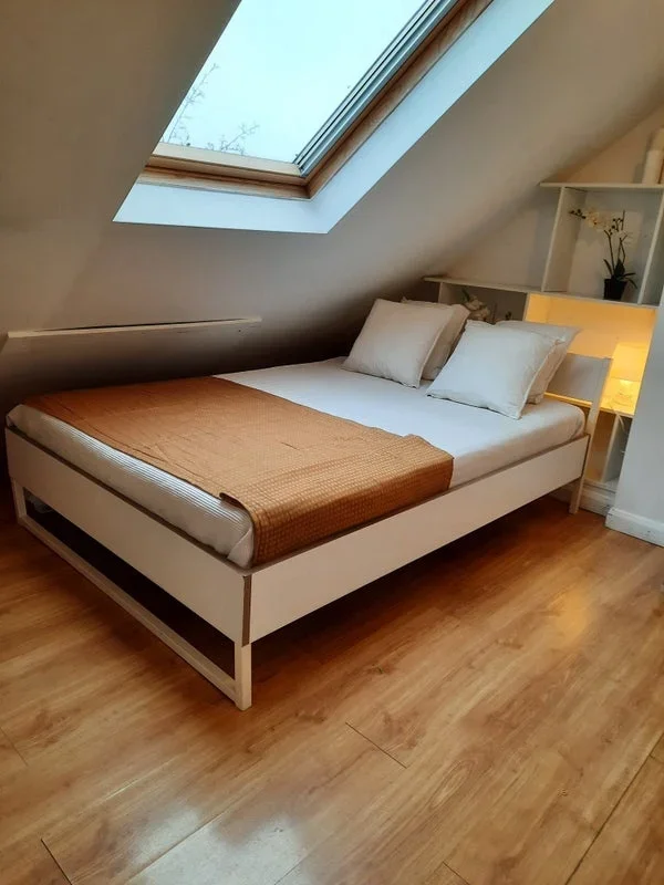 Room Eastcote Lane in Greater London