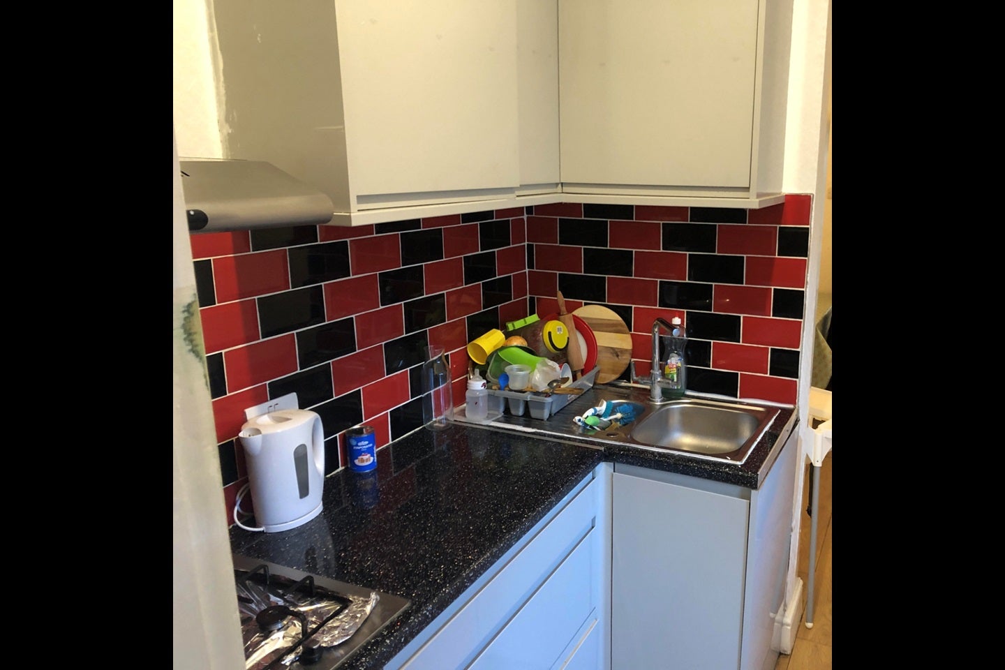 Flat Cassiobury Road in Greater London