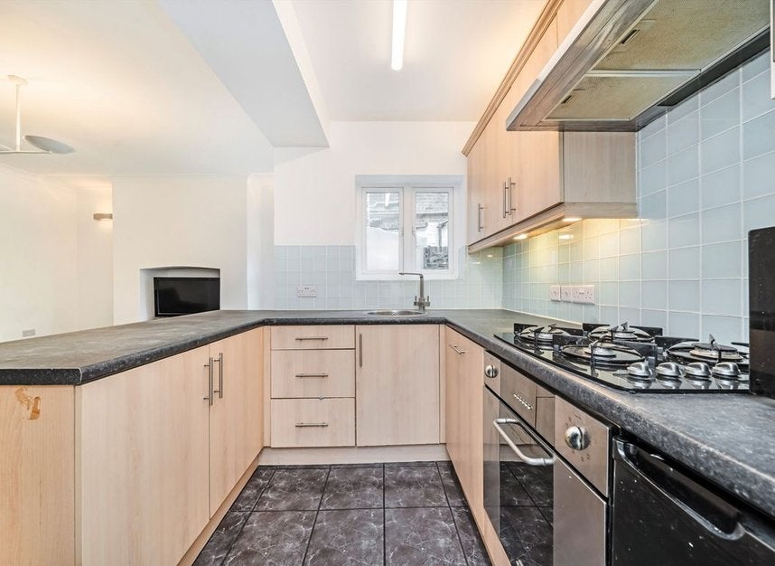 Flat Marylands Road in City of Westminster