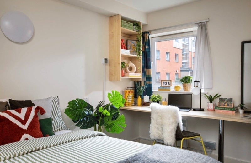 Room St Ann's Well Road in Nottingham