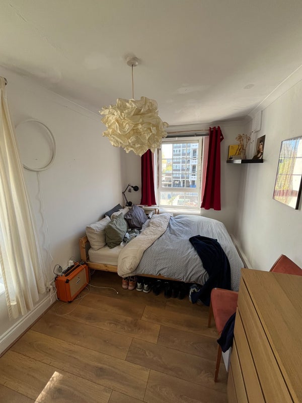 Room Allerton Street in Greater London