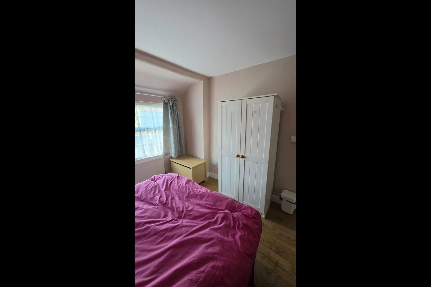 Room Alderton Road in Greater London
