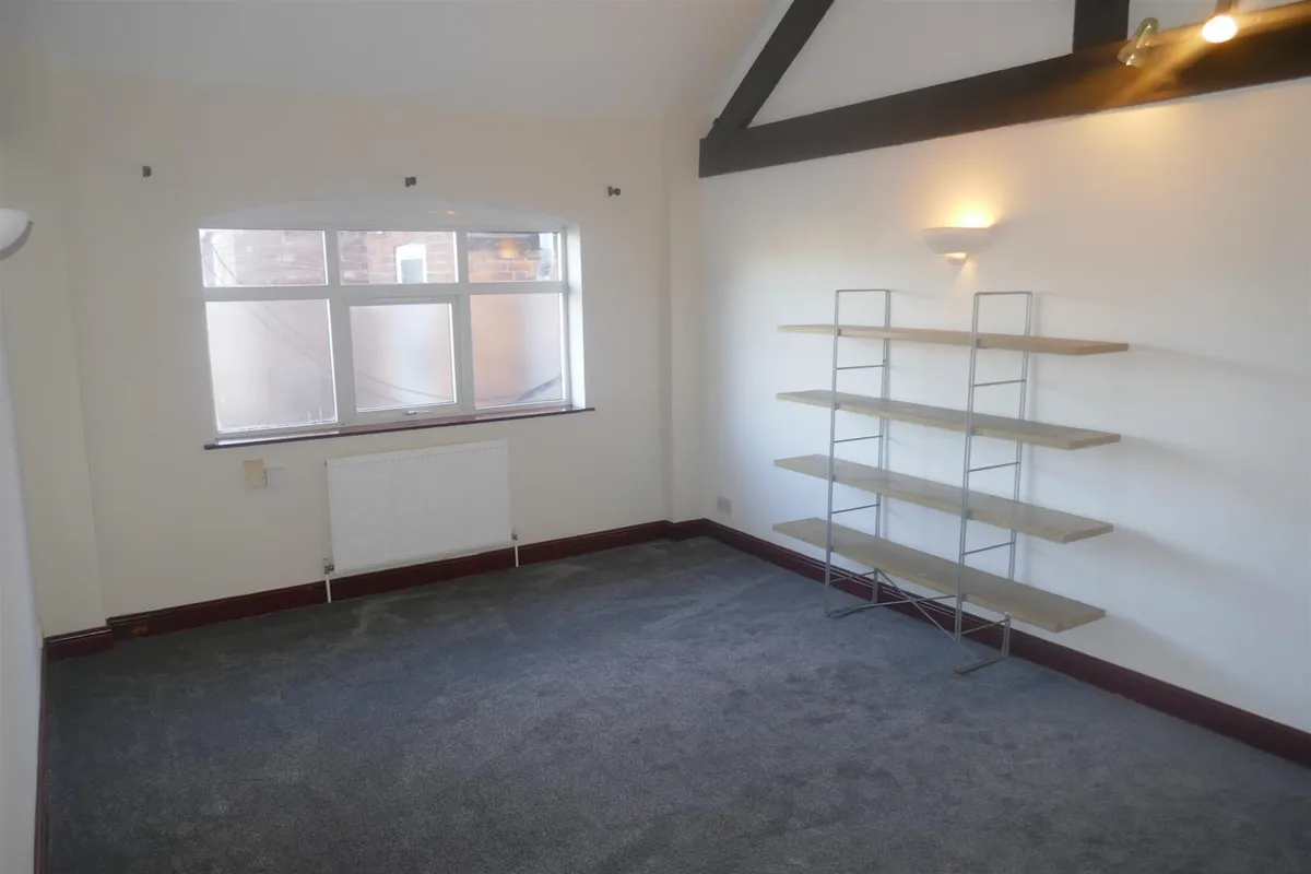 Flat Regent Street in Kettering